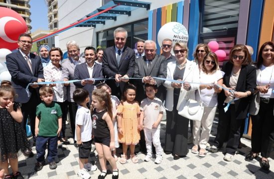 NİLÜFER'İN 3'ÜNCÜ KREŞİNE ÇEK DESTEĞİ NİLÜFER'İN 3'ÜNCÜ KREŞİNE ÇEK DESTEĞİ